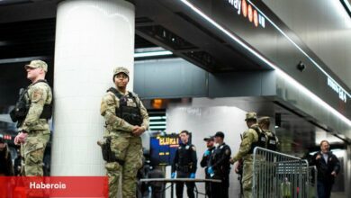 Ulusal Muhafızlar Metroda Çantaları Kontrol Ederken Uzun Silah Taşıyamıyor