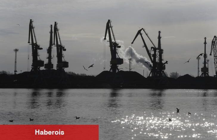 Yemen'de ticari gemilere saldırılar sürürüyor - Haberois Yemen'de ticari gemilere saldırılar sürürüyor