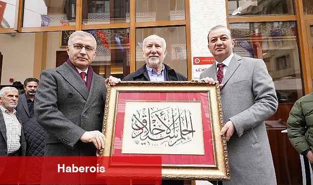 Yeniden İnşa Edilen Üsküdar Gümüşsu Camii İbadete Açıldı - Haberois Yeniden İnşa Edilen Üsküdar Gümüşsu Camii İbadete Açıldı