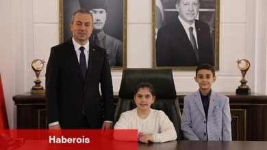 23 Nisan Ulusal Egemenlik ve Çocuk Bayramı Münasebetiyle Sivas Belediye Başkanı Dr. Adem Uzun, makamını Reşat Şemsettin Başkanvekili görevini üstlendi