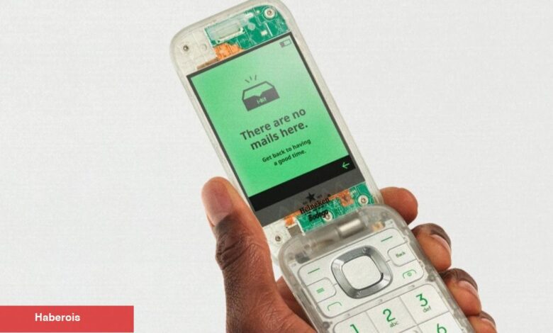 Akıllı telefonlardan sıkılanlara özel Boring Phone - Haberois Akıllı telefonlardan sıkılanlara özel Boring Phone