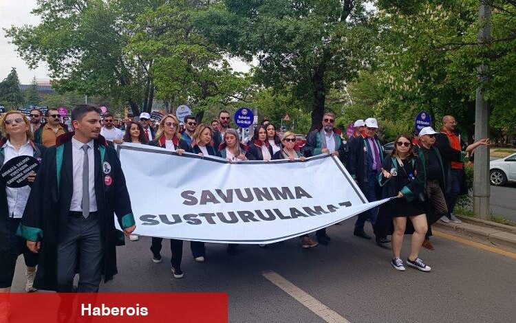 Avukatlardan 'Büyük Savunma' mitingi - Haberois Avukatlardan 'Büyük Savunma' mitingi