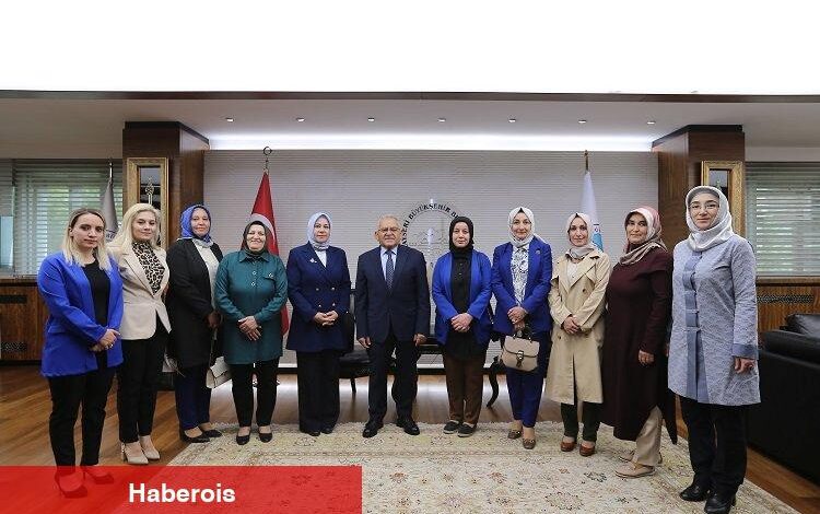 Başkan Büyükkılıç, AK Partili kadınları ağırladı - Haberois Başkan Büyükkılıç, AK Partili kadınları ağırladı