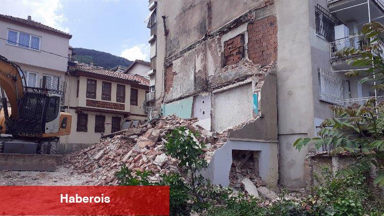 Bursa Osmangazi'de metruk bina talimatı
