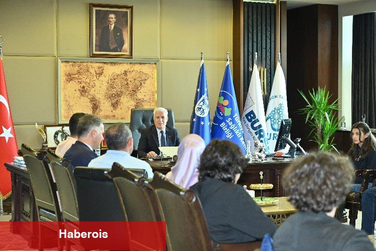 Bursa'da başarılı öğrenciler ödüllendirildi