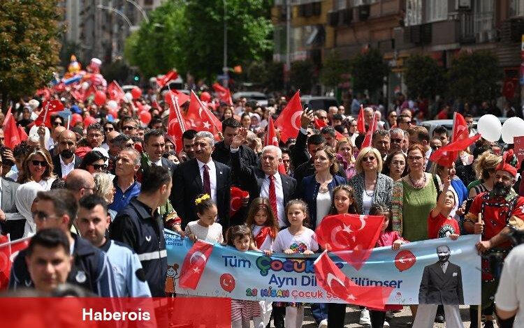 Bursa'da çocuklar bayramın tadını çıkarttı - Haberois Bursa'da çocuklar bayramın tadını çıkarttı