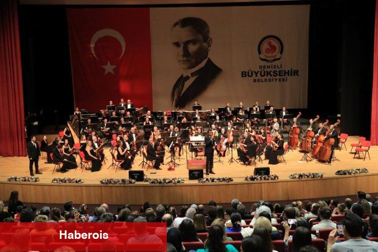 CSO Denizlililer için sahne aldı