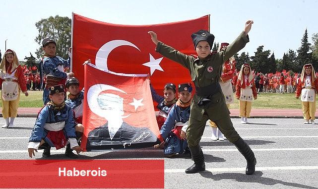 Foça'daki 23 Nisan Ulusal Egemenlik ve Çocuk Bayramı kutlamaları büyük coşkuya sahne oldu. - Haberois Foça'daki 23 Nisan Ulusal Egemenlik ve Çocuk Bayramı kutlamaları büyük coşkuya sahne oldu.