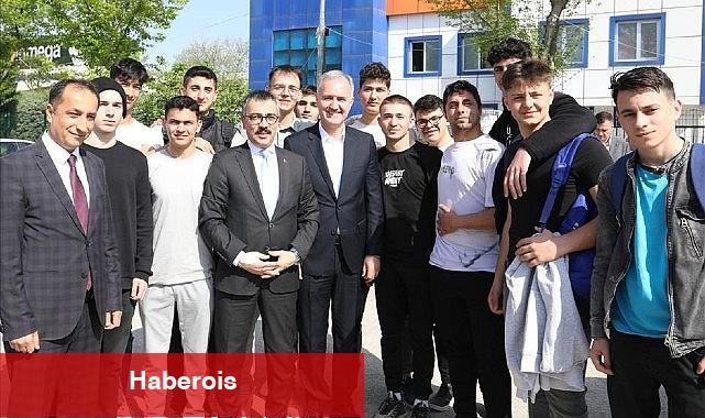 Gençlerin Yoluna Işık Tutacak Etkinlik Başladı - Haberois Gençlerin Yoluna Işık Tutacak Etkinlik Başladı