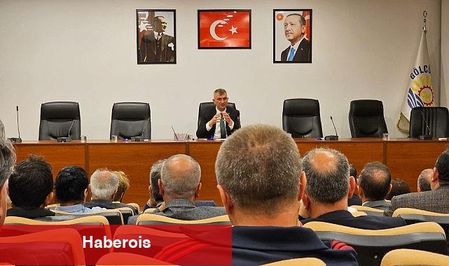 Gölcük Belediye Başkanı Ali Yıldırım Sezer, 31 Mart'ta düzenlenen yerel seçimlerin ardından mazbatalarını alan muhtarlara başarılar diledi - Haberois Gölcük Belediye Başkanı Ali Yıldırım Sezer, 31 Mart'ta düzenlenen yerel seçimlerin ardından mazbatalarını alan muhtarlara başarılar diledi