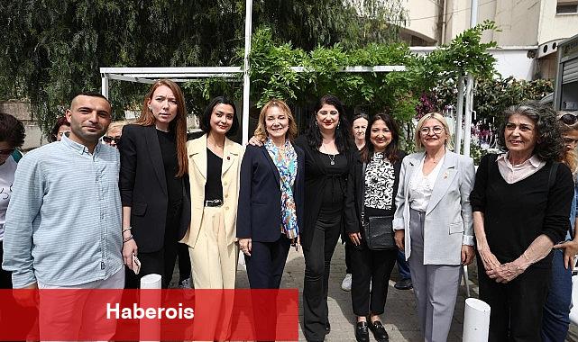 Göztepe sakinlerinden Başkan Mutlu'ya sevgi seli - Haberois Göztepe sakinlerinden Başkan Mutlu'ya sevgi seli