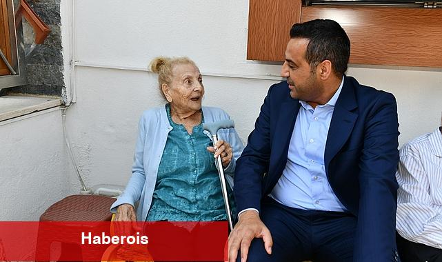 Huzurevlerine gülümseten ziyaretler Çiğli Belediye Başkanı Onur Emrah Yıldız "Bir dokunduk, bin dua aldık" - Haberois Huzurevlerine gülümseten ziyaretler Çiğli Belediye Başkanı Onur Emrah Yıldız "Bir dokunduk, bin dua aldık"
