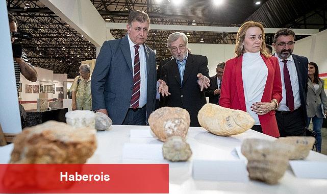 Jeoloji Festivali'nin açılışını Başkan Tugay yaptı İzmir depreme bilimin ışığında hazırlanacak - Haberois Jeoloji Festivali'nin açılışını Başkan Tugay yaptı İzmir depreme bilimin ışığında hazırlanacak