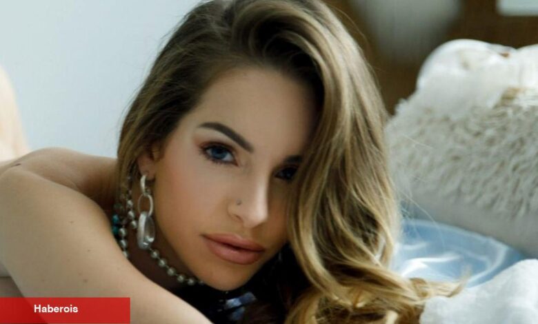 Lise öğretmeni OnlyFans hesabı açtı, öğrencileri para yağırdı - Haberois Lise öğretmeni OnlyFans hesabı açtı, öğrencileri para yağırdı