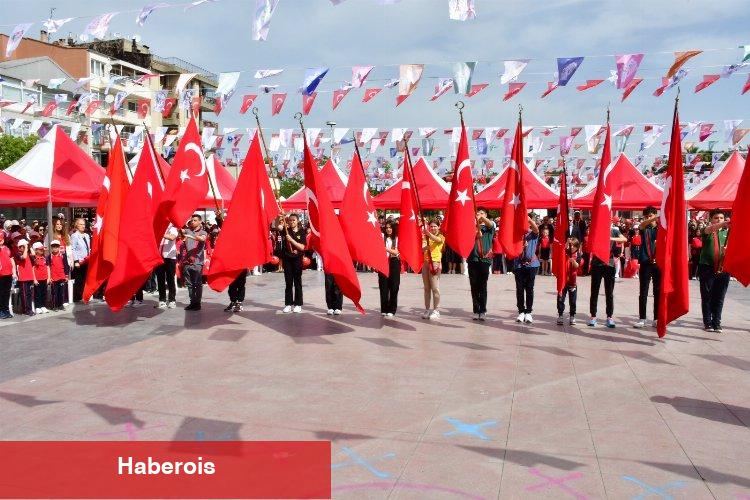 Manisa’da 23 Nisan Coşkusu