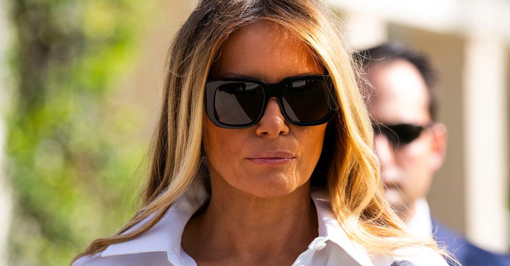 Melania Trump Mahkeme Salonuna Girmiyor Ama Kocasının Öfkesini Paylaştığı Söyleniyor