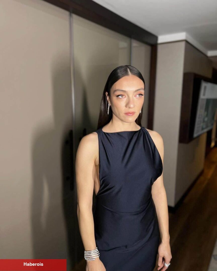 Merve Dizdar'dan olay olan yeni görünüm! Stiliyle daima tenkit alıyordu