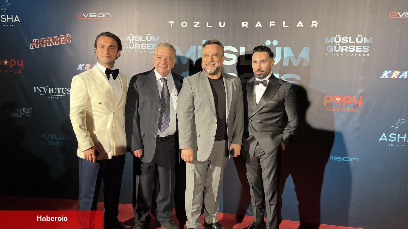 Müslüm Gürses hologram ile müzik söyledi! Hiç duyulmamış müzikleri gün yüzüne çıktı