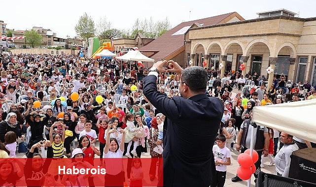 Nevşehir Belediyesi tarafından düzenlenen 23 Nisan Çocuk Şenliği büyük ilgi gördü - Haberois Nevşehir Belediyesi tarafından düzenlenen 23 Nisan Çocuk Şenliği büyük ilgi gördü