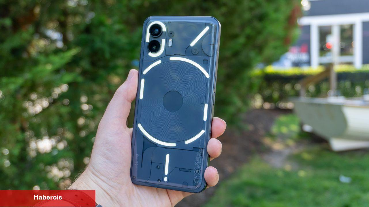 Nothing sonunda bombayı patlatıyor, Android'in hükümdarı olacak yeni model geliyor