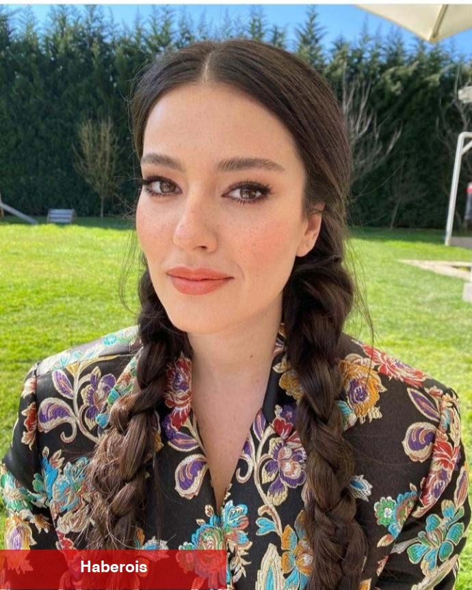 Pelin Akil'in o performansı olay oldu! Adeta beğeni yağıyor