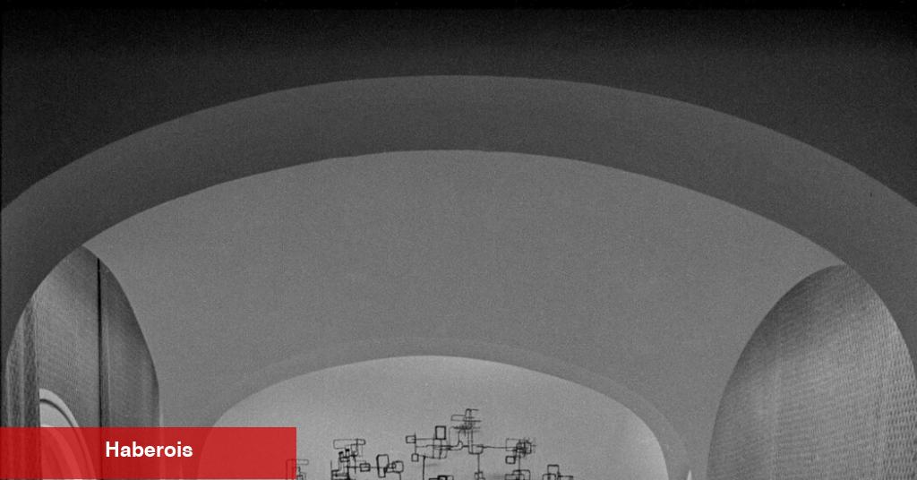 Philip Johnson'ın Tuğla Evi ve Gizli Yatak Odası Ortaya Çıktı