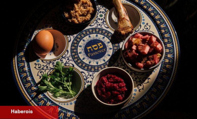 Seder Aile, Yiyecek ve Özgürlükle İlgilidir. Ve Şimdi Konu Aynı Zamanda Savaşla İlgili. - Haberois Seder Aile, Yiyecek ve Özgürlükle İlgilidir. Ve Şimdi Konu Aynı Zamanda Savaşla İlgili.