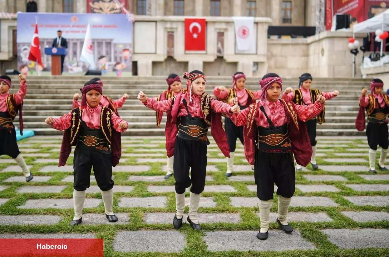 TBMM’nin 23 Nisan şenliği başladı! Birinci astronotumuz Alper Gezeravcı da aktiflikte yer aldı