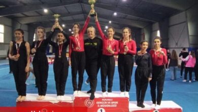 Yıldız sporculara 11 madalya 2 kupa