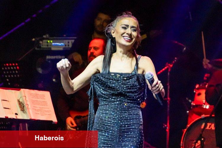 Yıldız Tilbe Türkiye'nin en eğlenceli kadın şarkıcısı