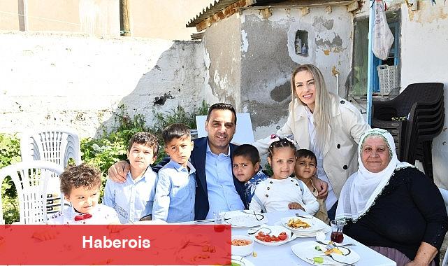Yıldız'dan anlamlı bayram buluşmaları Çiğli Belediye Başkanı Onur Emrah Yıldız; "Bir çocuğun, bir annenin gülüşüdür bayram" - Haberois Yıldız'dan anlamlı bayram buluşmaları Çiğli Belediye Başkanı Onur Emrah Yıldız; "Bir çocuğun, bir annenin gülüşüdür bayram"