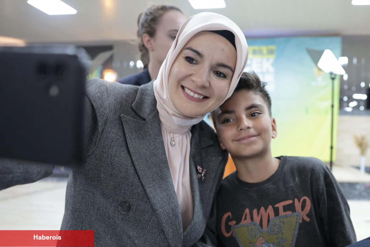Aile ve Sosyal Hizmetler Bakanı Göktaş’tan 'Anneler Günü' paylaşımı!