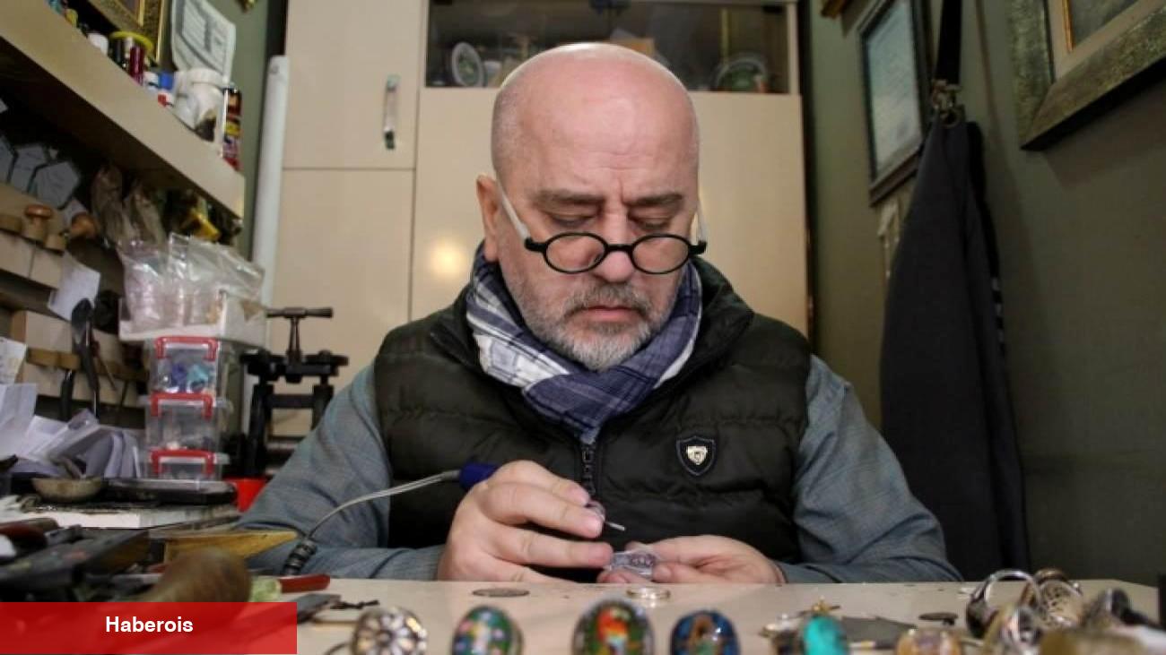 Annesini dinledi dünya çapında tanınan sanatçı oldu!