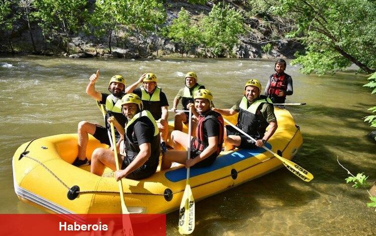 Başkan Büyükkılıç ve Vali Çiçek, Zamantı Irmağı’ndaki rafting yarışının startını verdi - Haberois Başkan Büyükkılıç ve Vali Çiçek, Zamantı Irmağı’ndaki rafting yarışının startını verdi
