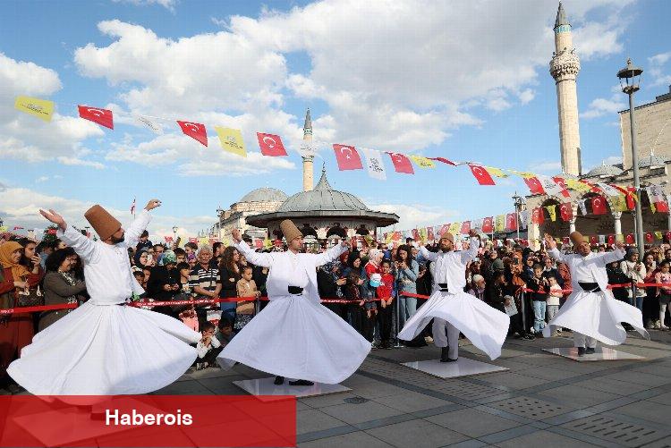 Binlerce Konyalı 'Teşrif-i Mevlana'da