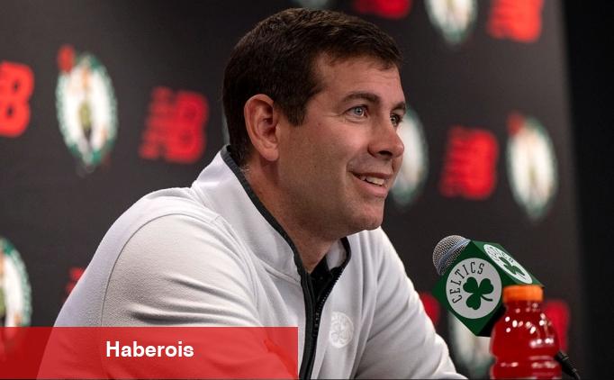 Brad Stevens, Yılın Yöneticisi seçildi