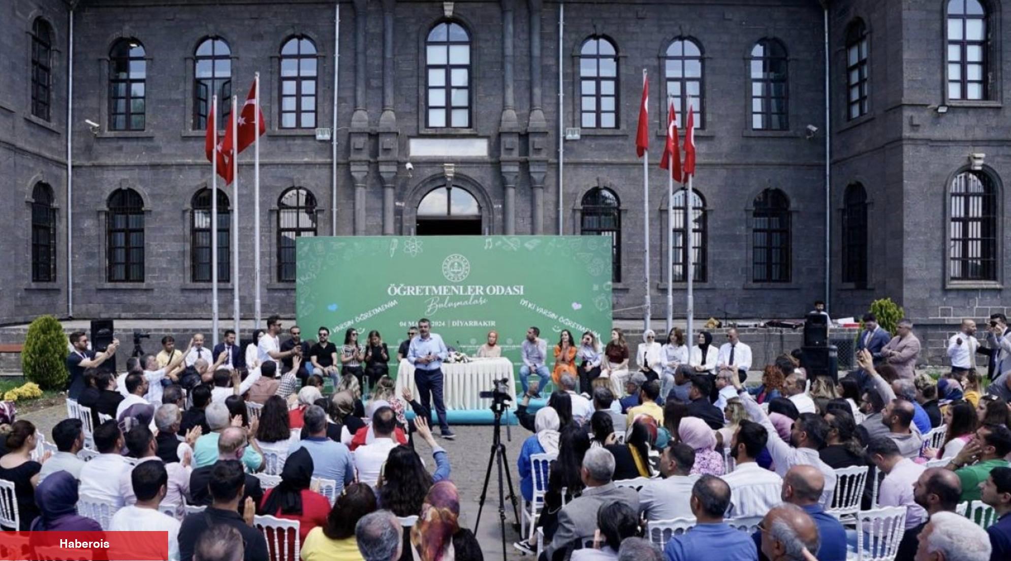 Ders Saatleri Değişmeyecek
