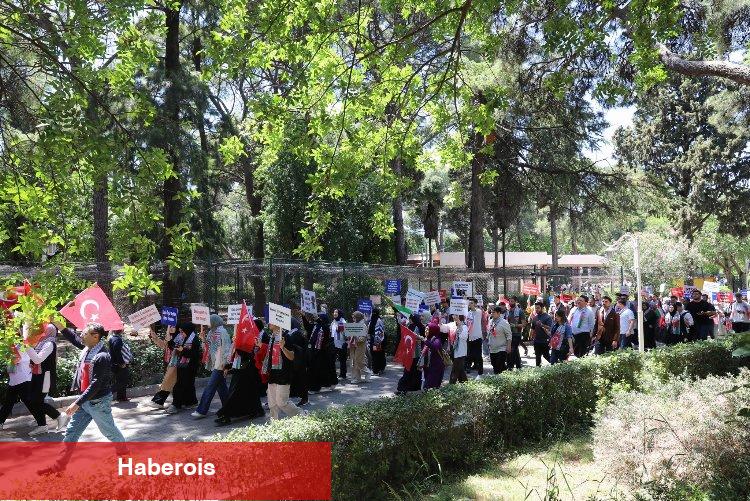 Dokuz Eylül'lü öğrencilerden Filistin dayanışması