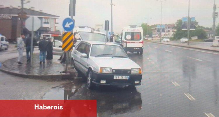 Düzce'de 3 aracın karıştığı kazada 4 kişi yaralandı