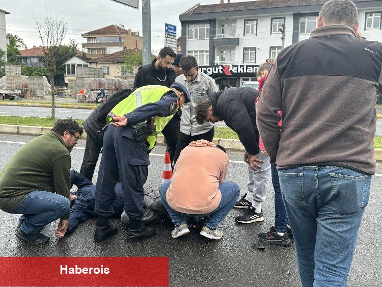 Düzce'de elektrikli bisiklet ile minibüs çarpıştı: 1 yaralı