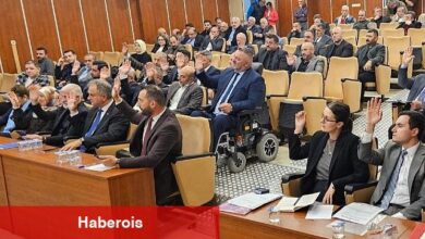 Gölcük Belediyesi, engelli meclis üyesi ve engelli bireylerin meclis salonuna erişimini kolaylaştırmak için engelli rampası yapımını tamamladı