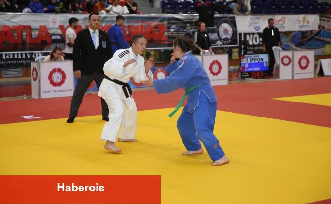 Judo Şampiyonası Ordu'da sona erdi - Haberois Judo Şampiyonası Ordu'da sona erdi