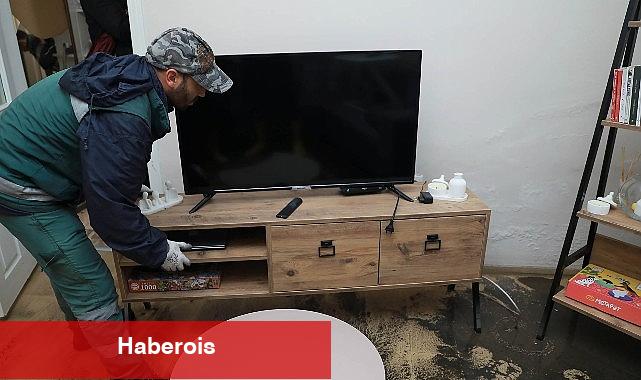 Keçiören'de sağanak yağışın neden olduğu taşkınlarda evini su basan vatandaşların yardımına Keçiören Belediyesi koştu - Haberois Keçiören'de sağanak yağışın neden olduğu taşkınlarda evini su basan vatandaşların yardımına Keçiören Belediyesi koştu