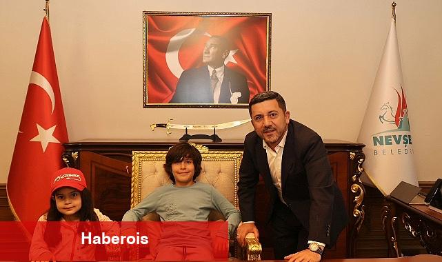 Nevşehir Belediye Başkanı Rasim Arı'ya Hayırlı Olsun Ziyareti - Haberois Nevşehir Belediye Başkanı Rasim Arı'ya Hayırlı Olsun Ziyareti
