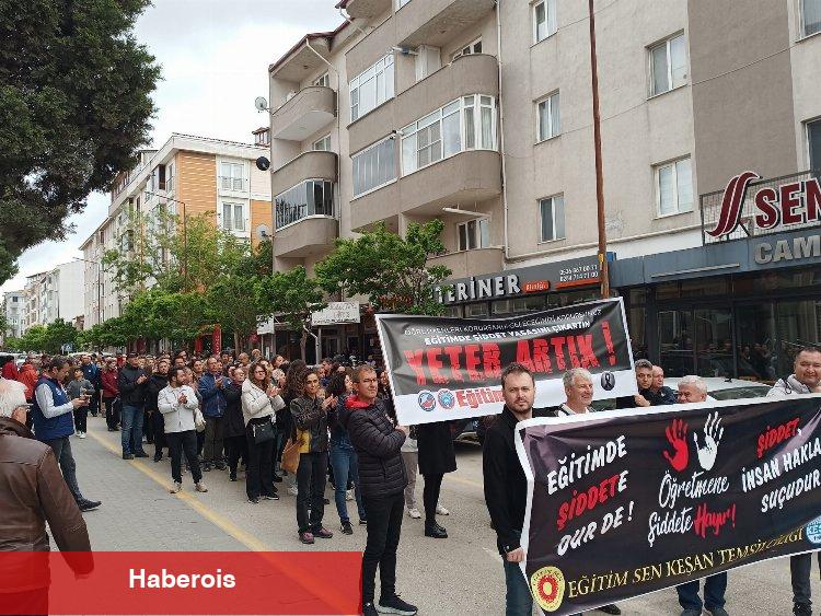 Öğretmenler İbrahim Oktugan için eylem yaptı