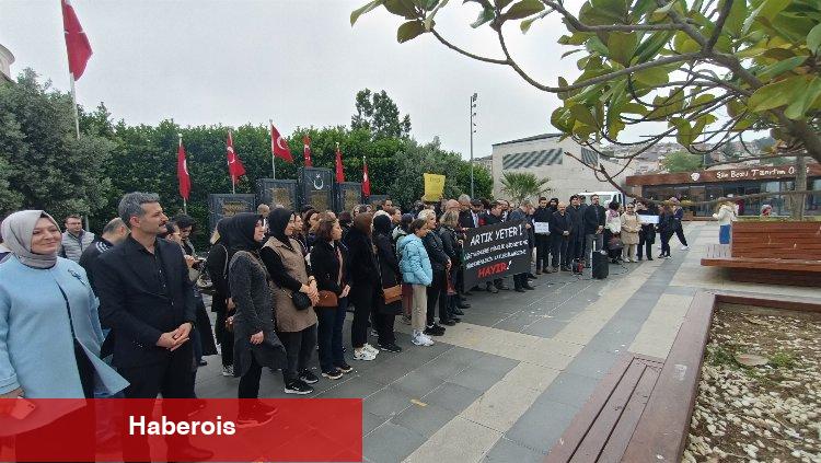 Öğretmenler Şile ve Ağva meydanında 'şiddete hayır' dedi