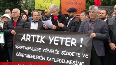 Öğretmenler Şile ve Ağva meydanında 'şiddete hayır' dedi