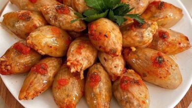 Parmak yedirir: Soğan dolması