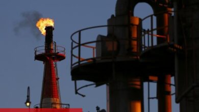 Petrol fiyatları ABD stoklarındaki düşüş ve faiz indirimi beklentisiyle yükseldi