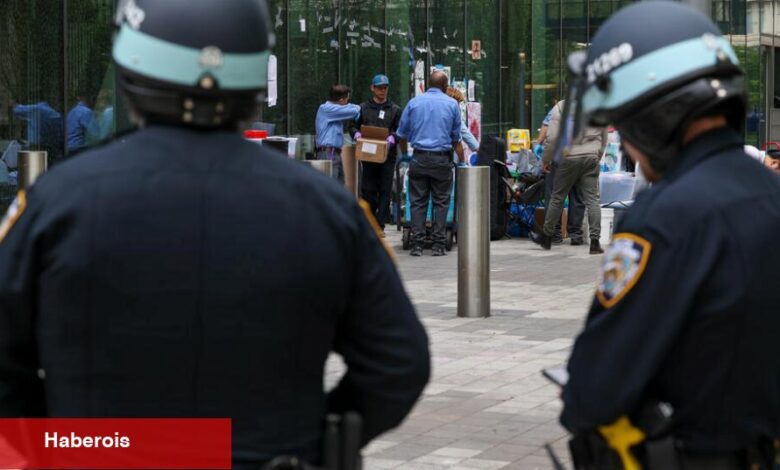Polis Çadırları Temizledi ve NYU ile Yeni Okul Protestocularını Tutukladı - Haberois Polis Çadırları Temizledi ve NYU ile Yeni Okul Protestocularını Tutukladı